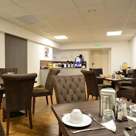 Paulay Downtown Aparthotel 4*