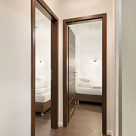 Paulay Downtown Aparthotel
