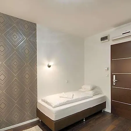 Aparthotel Paulay Downtown 4*
