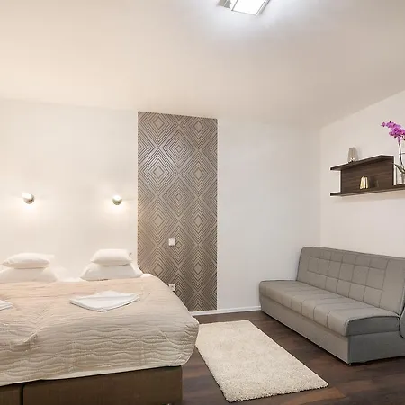 Apart-hotel Paulay Downtown 4*