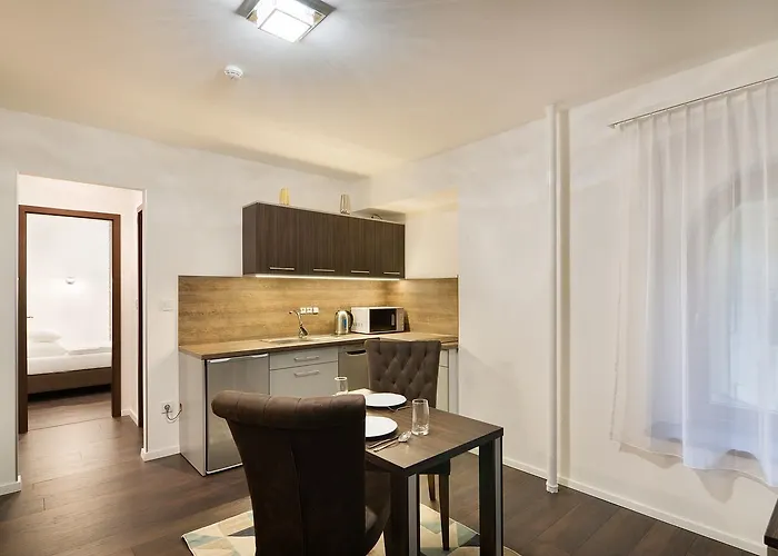 Paulay Downtown Apartahotel