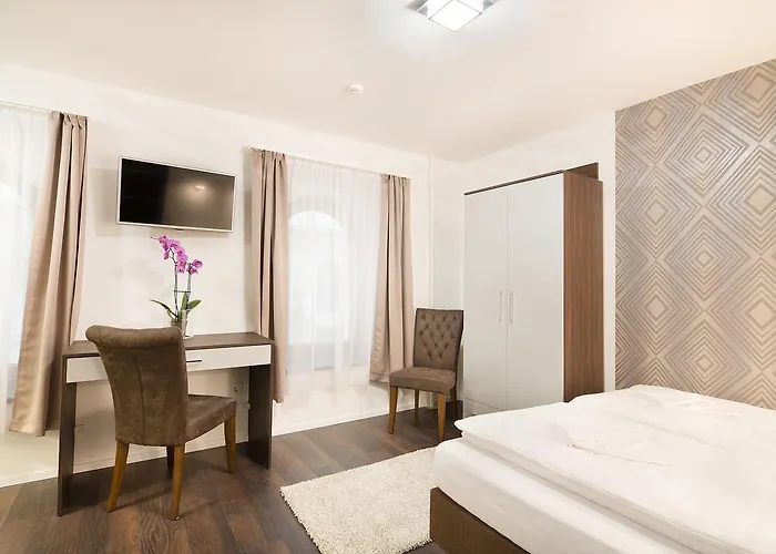 Paulay Downtown Apartahotel