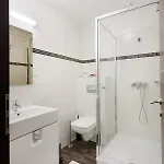 Paulay Downtown 4*