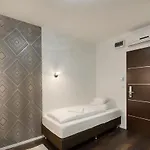 Paulay Downtown Aparthotel