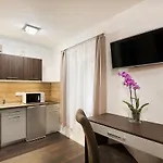 Aparthotel Paulay Downtown 4*