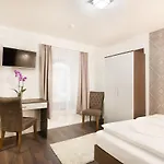 Paulay Downtown Aparthotel