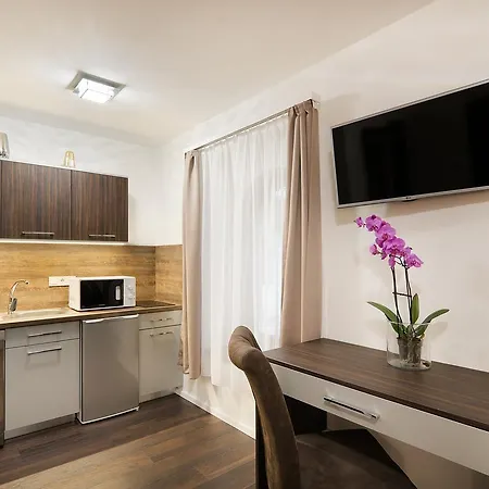 Apartahotel Paulay Downtown 4*